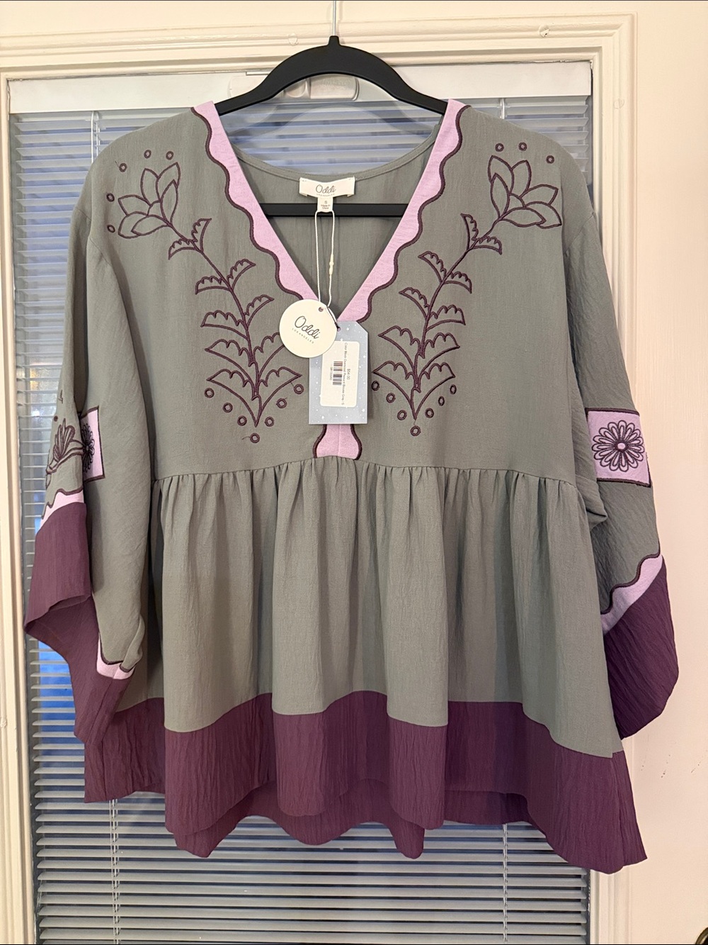 Oddi Color Block Oversized Peasant Blouse in Grey